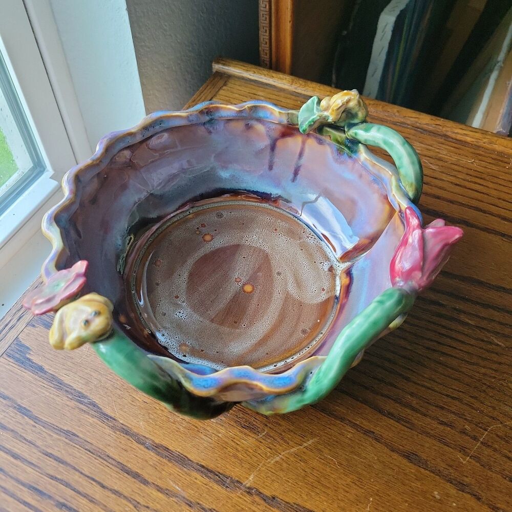 Vtg Majolica-Style Frogs Lily Pad Art Pottery Glazed Ceramic Bowl Un-Signed Art